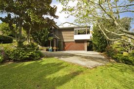 Superb home on northern slopes of Forrest Hill