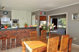 Open plan dining and kitchen